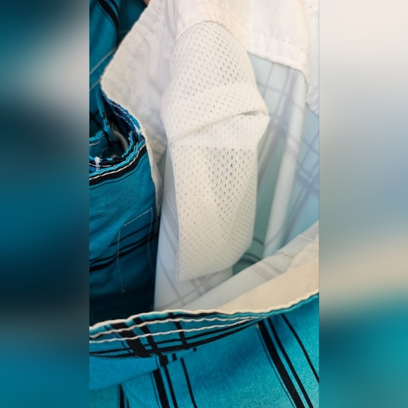 Old Navy AQUA Swimming Shorts Pockets Cord White Blue Plaid UPF40 size XL - Picture 7 of 7